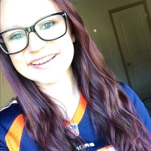 Meet your Posher, Alexis